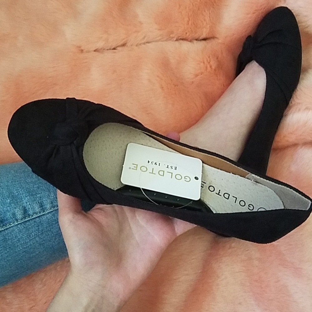 GoldToe Black Flat Shoes